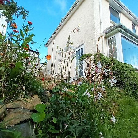 Sunrise! ~ 2 Bedrooms, Garden, Parking, Sea Views St Ives  Exterior photo